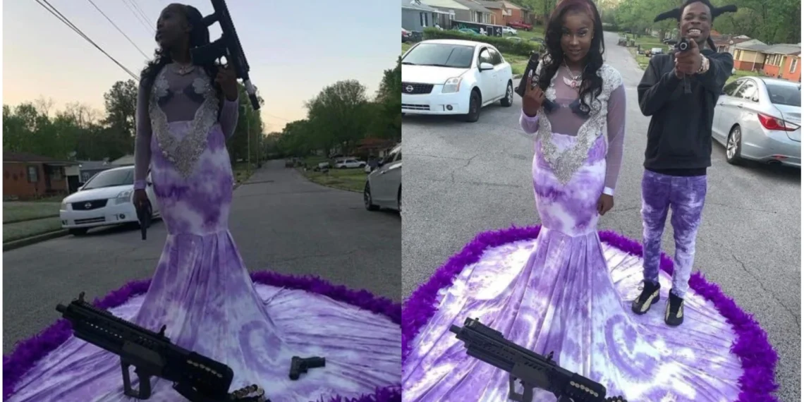 Girl losses her scholarship after posting this picture