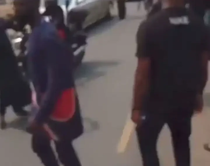 "Unbelievably sad!"- Netizen reacts as bodies of Herbert Wigwe, wife and son arrives hometown (Video) 1 “Unbelievably sad!”- Netizen reacts as bodies of Herbert Wigwe, wife and son arrives hometown (Video)