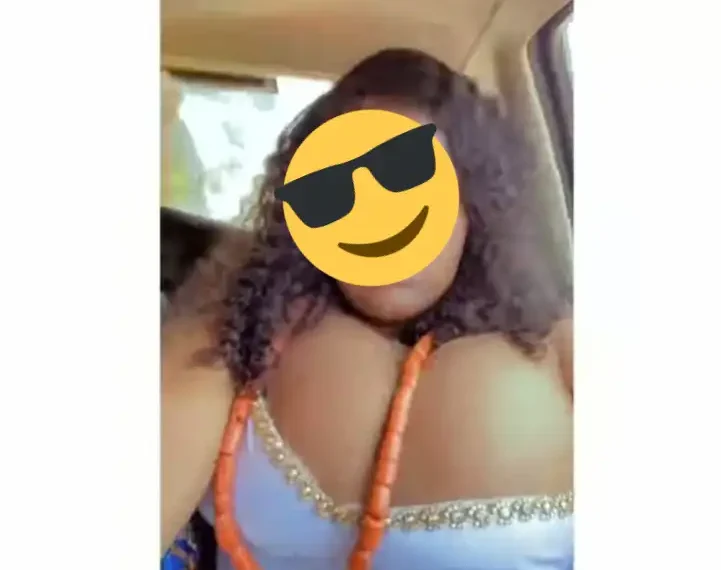 Lady trends on IG over unique corset style (video) 1 Lady trends on IG over unique corset style (video)