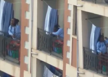 Trending Video of a woman receiving backstroke in South B apartments