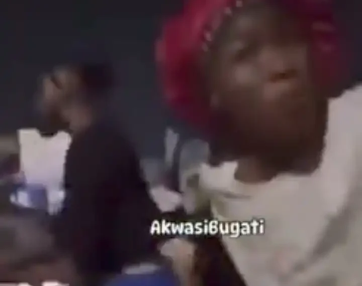 Man nabbed for sleeping with 5 s3x workers for free and stealing their items while they are asleep 1 Man nabbed for sleeping with 5 s3x workers for free and stealing their items while they are asleep