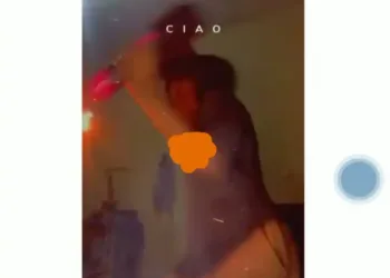 Lady runs for her dear life after her hair dryer tried to ‘light up’ her face