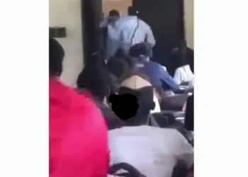 Moment 200L UNILAG student attacked his lecturer for sending him out of the class (Video)