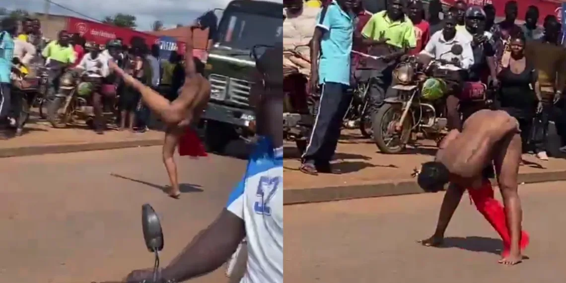 Lady stripped nak£d in the middle of the road to protest against finance bill (18+) 1 Lady stripped nak£d in the middle of the road to protest against finance bill (18+)