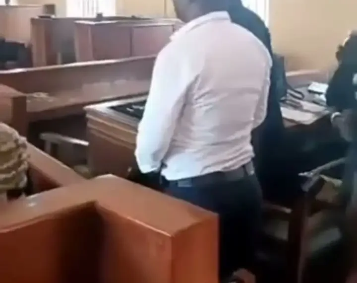 Suspected Fake Lawyer Apprehended at Anambra High Court 1 Suspected Fake Lawyer Apprehended at Anambra High Court