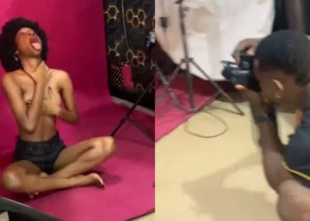 Trending Video Of A Photographer And His Client