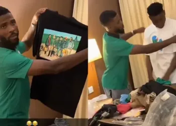 Iheanacho spotted selling Okrika in Super Eagles camp (VIDEO) 7 Iheanacho spotted selling Okrika in Super Eagles camp (VIDEO)