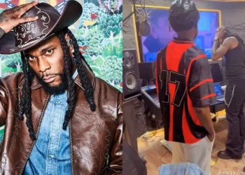 Burna Boy Smashes Fan’s Phone Over Unreleased Song Recording 8 Burna Boy Smashes Fan’s Phone Over Unreleased Song Recording